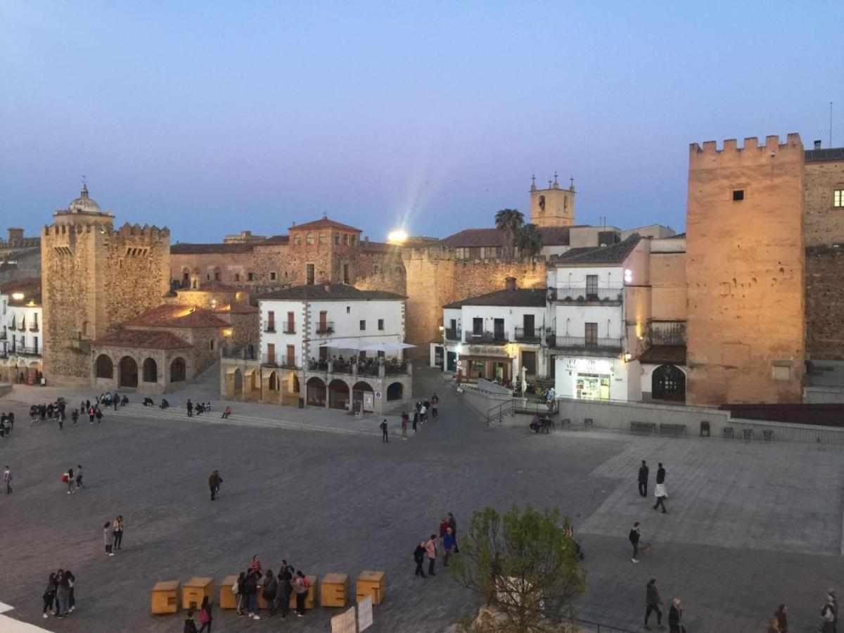 Kubik Apartamentos K3 Caceres Bagian luar foto
